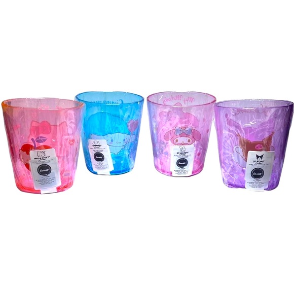 Hello Kitty Sanrio Characters Acrylic Cups-Set of 4-Brand New (still in plastic) - Picture 2 of 2
